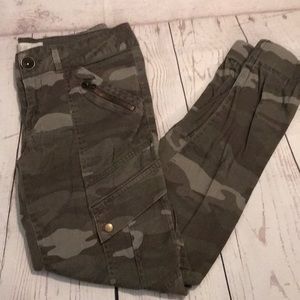 Jolt Camo skinny joggers Size 7